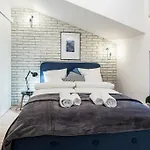 Old Town Apartments - 36 B