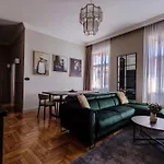 Crown Pearl - Wonderful Apartment, 110Scm, 4 Rooms