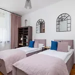 Rodzinny Apartament Z Dwiema Sypialniami Niedaleko Centrum Krakowa By Noclegi Renters