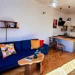 Old Town Parkview Apartment