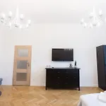 Fatcat Apartments