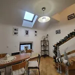 Kochanowskiego 12