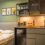 Krakow Grzegorzki Studio - Central Station Nearby - By Rentujemy