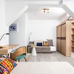 Lion Apartments - Elegance
