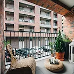 Modern Flat By The River In Kazimierz Podgorze