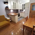 Cozy Spacious Apartment With Balcony