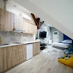 Starowislna Modern Apartment