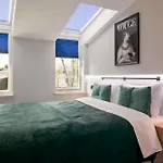 Metropolis Apartments