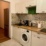 Topolove Rooms & Apartments