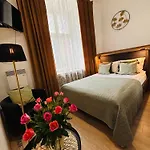 Krakow Apartments & Rooms