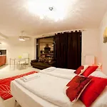 Yourplace Lemon Apartments