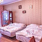 Retro Rooms In Cracow City Centre