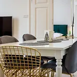 Apartament Deluxe Old Town Sw. Krzyza Wawelofts