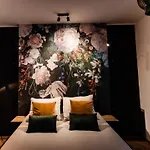 Floral Apartment