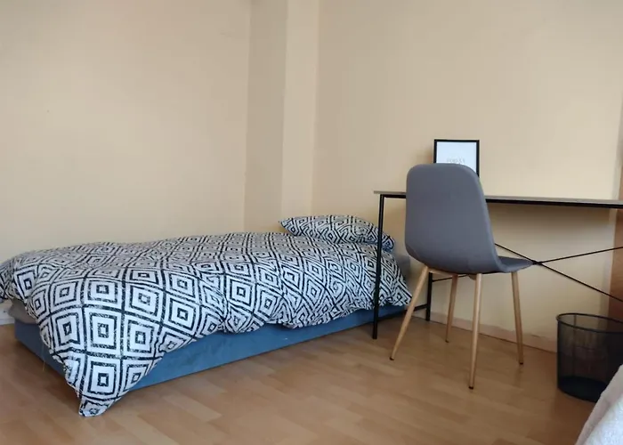 Quiet And Comfy Room In Krakow
