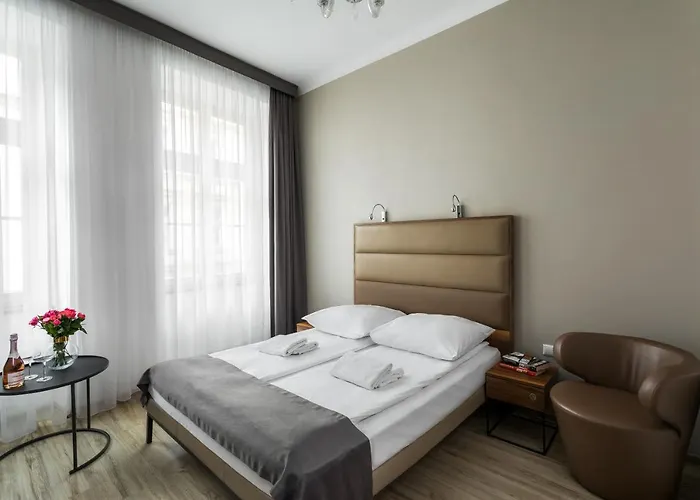 G12 Aparthotel
