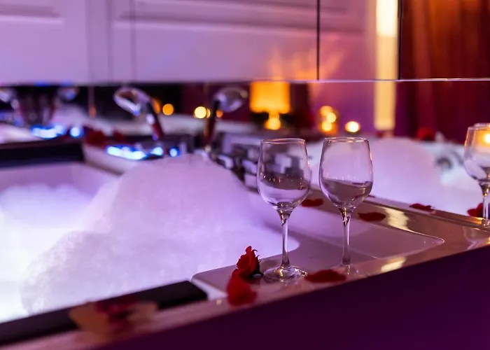Secretly Studio With Jacuzzi