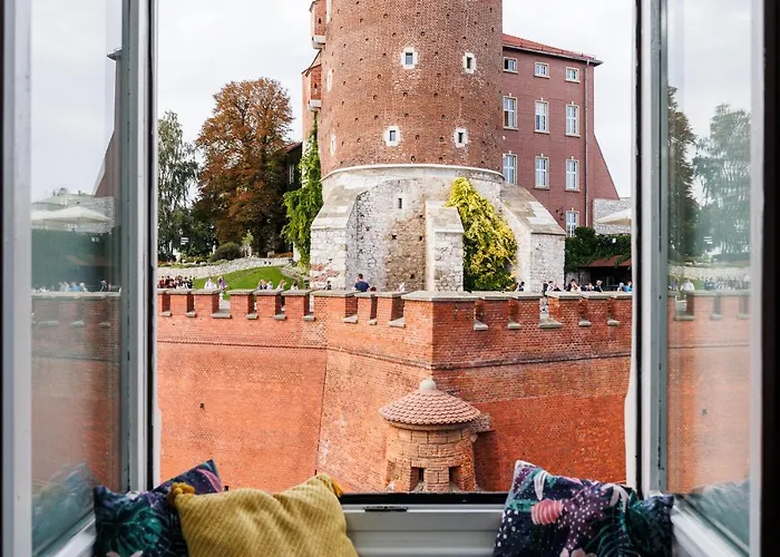 Wawel Castle View - City Center Suite - By Upstairs