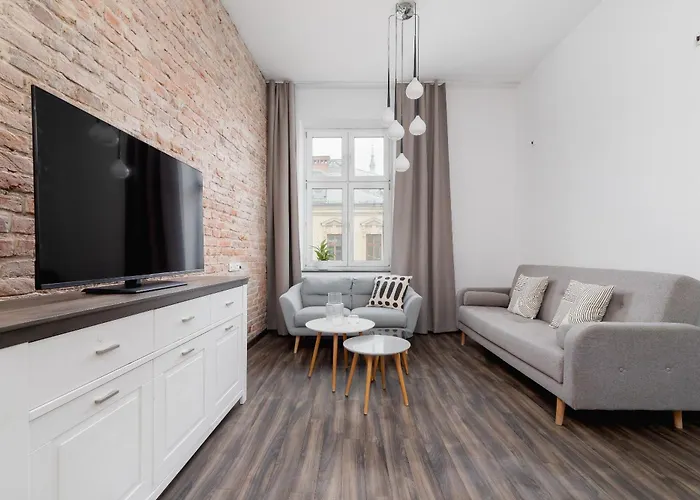 3 Bedroom Apartment - Rynek Podgorski 15