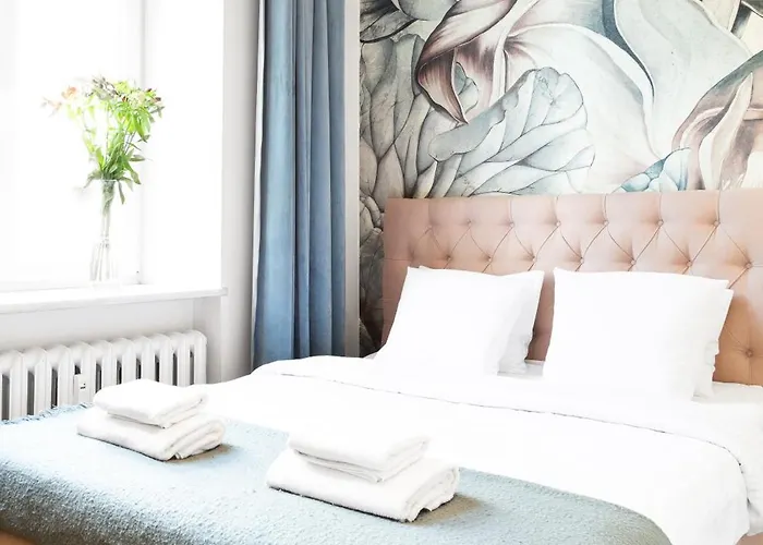 Househost Apartment: Lazarza Street