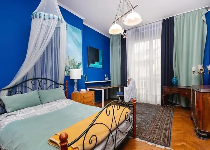 Fine Art Luxury Apartment 110 M2 , 3 Min Walk To Main Square