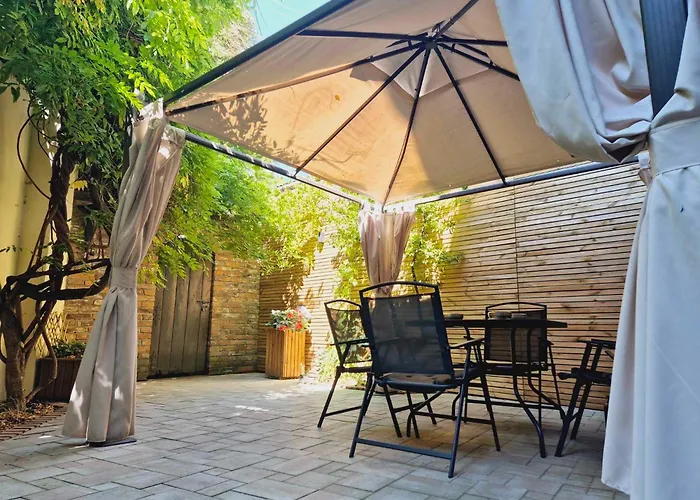 Pini Hostel - Przytulne Pokoje W Centrum Krakowa