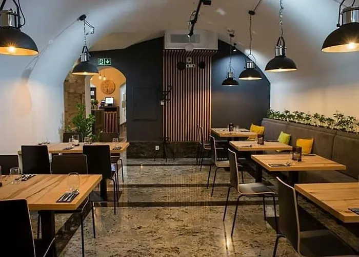 Uroczy Apartament Obok Opery I Dworca Glownego Z Netflix
