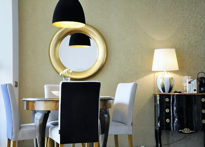 Mondrian Luxury Suites & Apartments Krakow Old Town