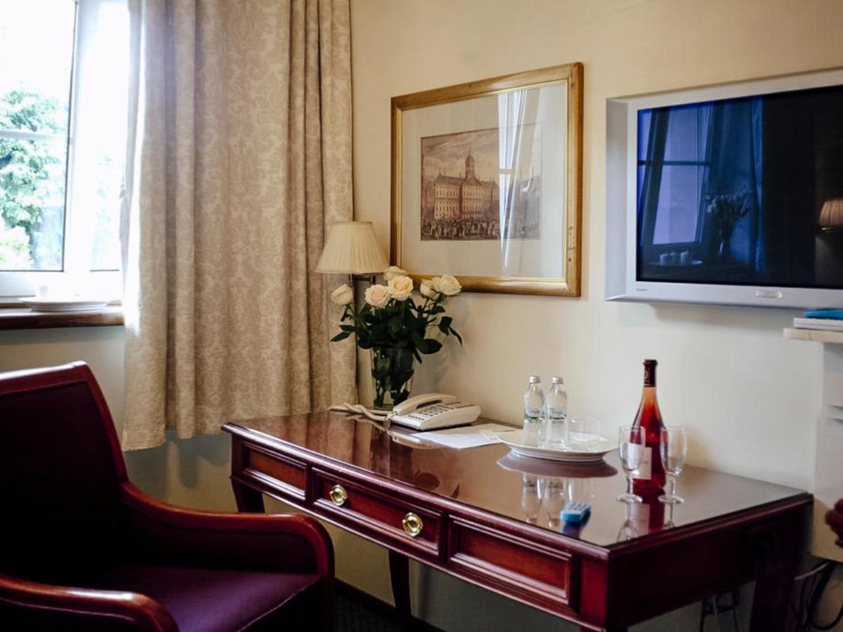 Miodosytnia Aparthotel 3*