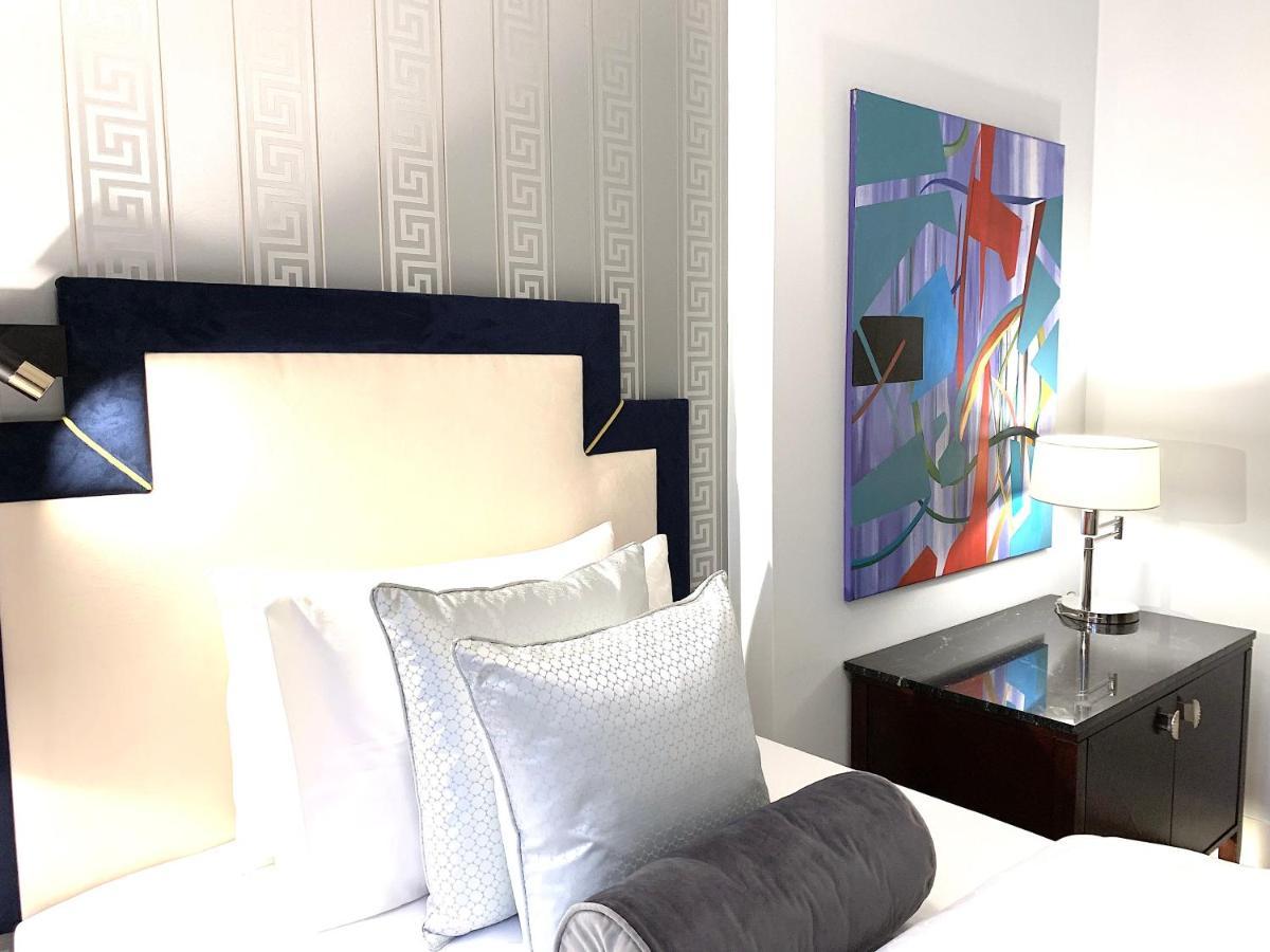 Mondrian Luxury & Old Town 5*
