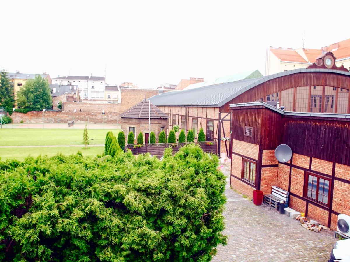 Aparthotel Miodosytnia 3*