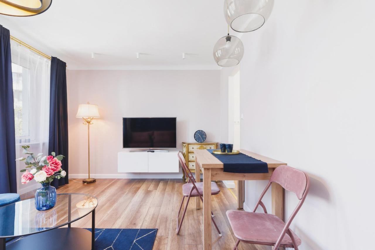 Apartment Przy Bulwarach Wislanych Kosciuszki By Renters