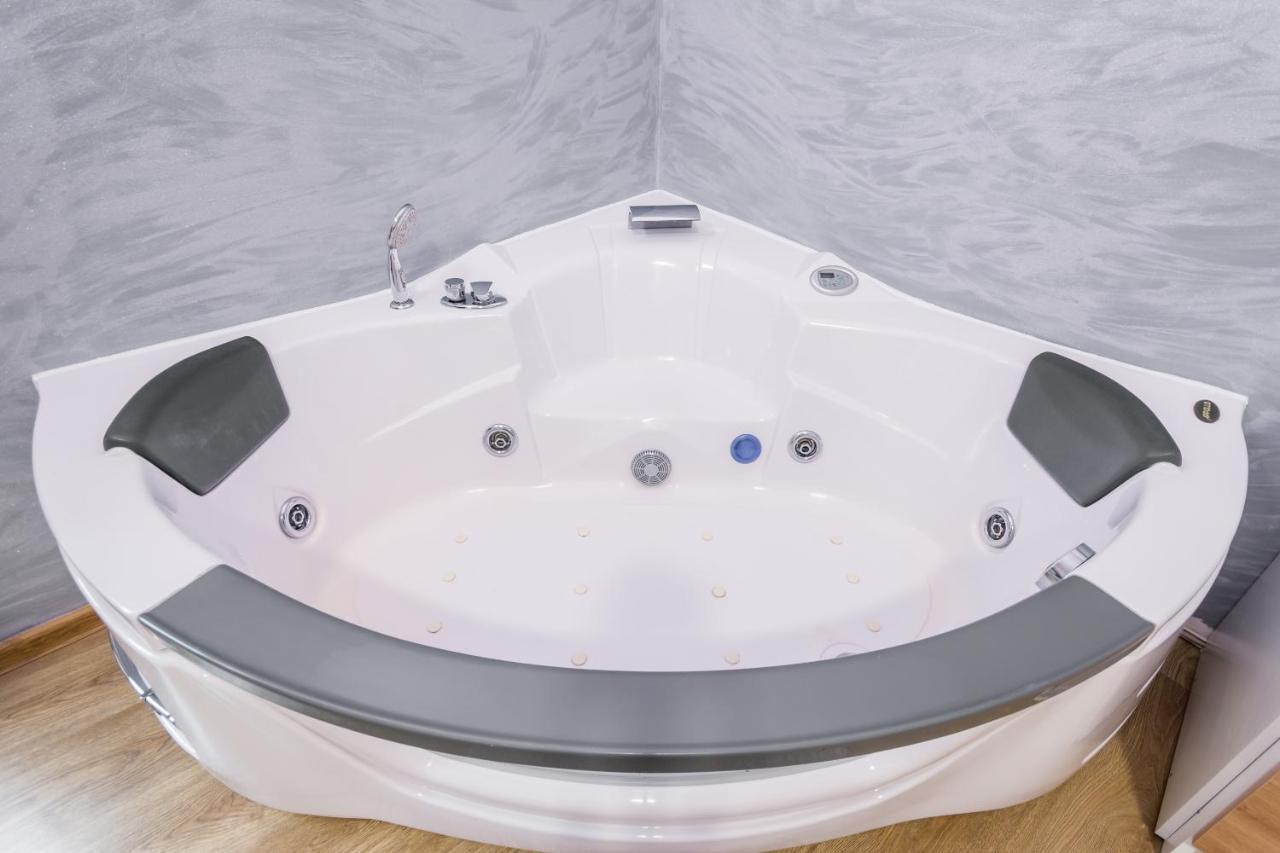 Apartment Jacuzzi Jm Wawelofts
