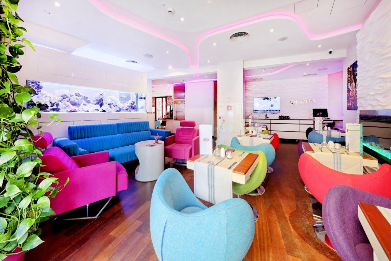 Leonardo Boutique Center Hotel
