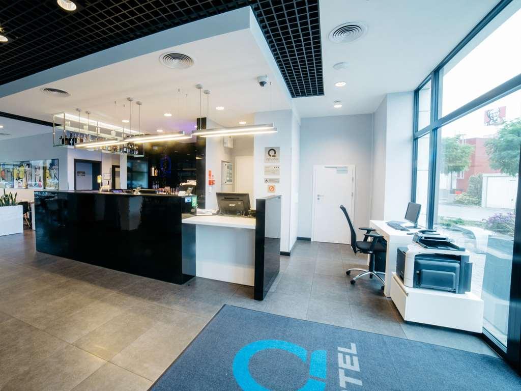 Q Hotel