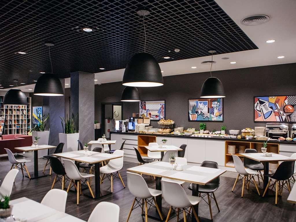 Q Hotel