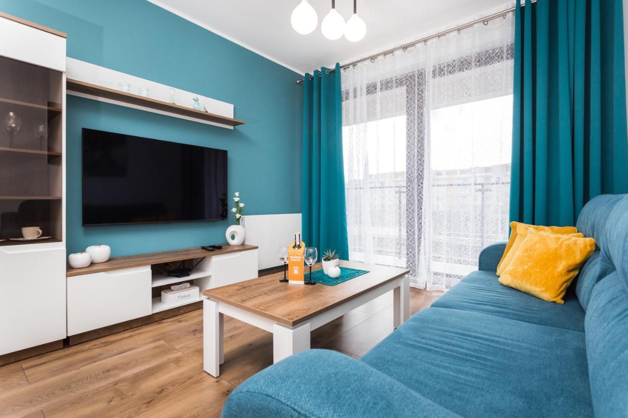 Of The Kings - Wolf Apartment *