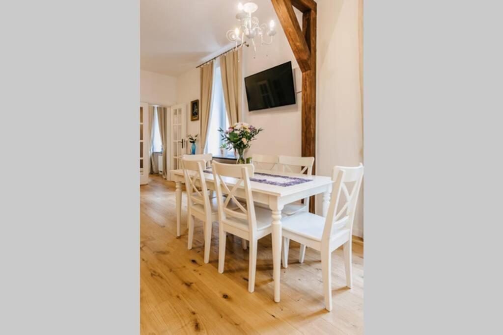 Apartment Old Town Delux *