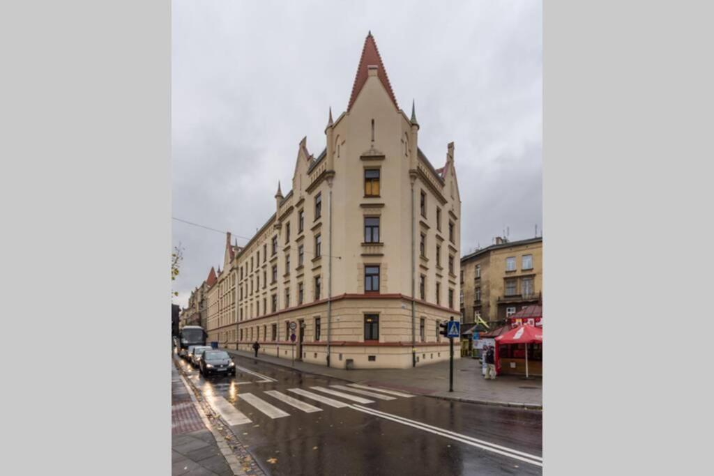 Old Town Delux Apartment
