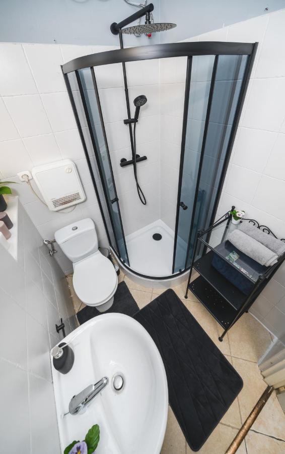 Apartment 2 Bedroom Next To The Main Railway Station - By Upstairs Krakow