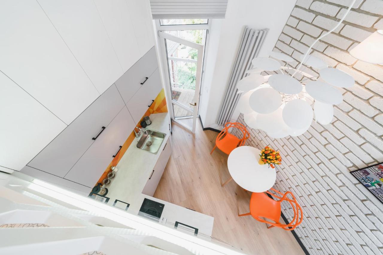 Modern, Well Organised Place In Centre By Homeclick