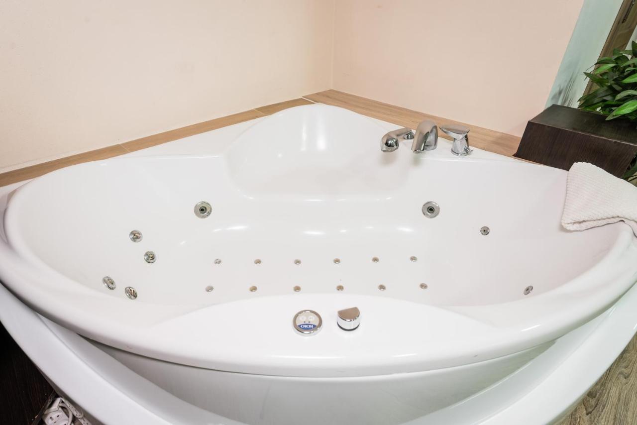 Apartment Jacuzzi Jm Wawelofts