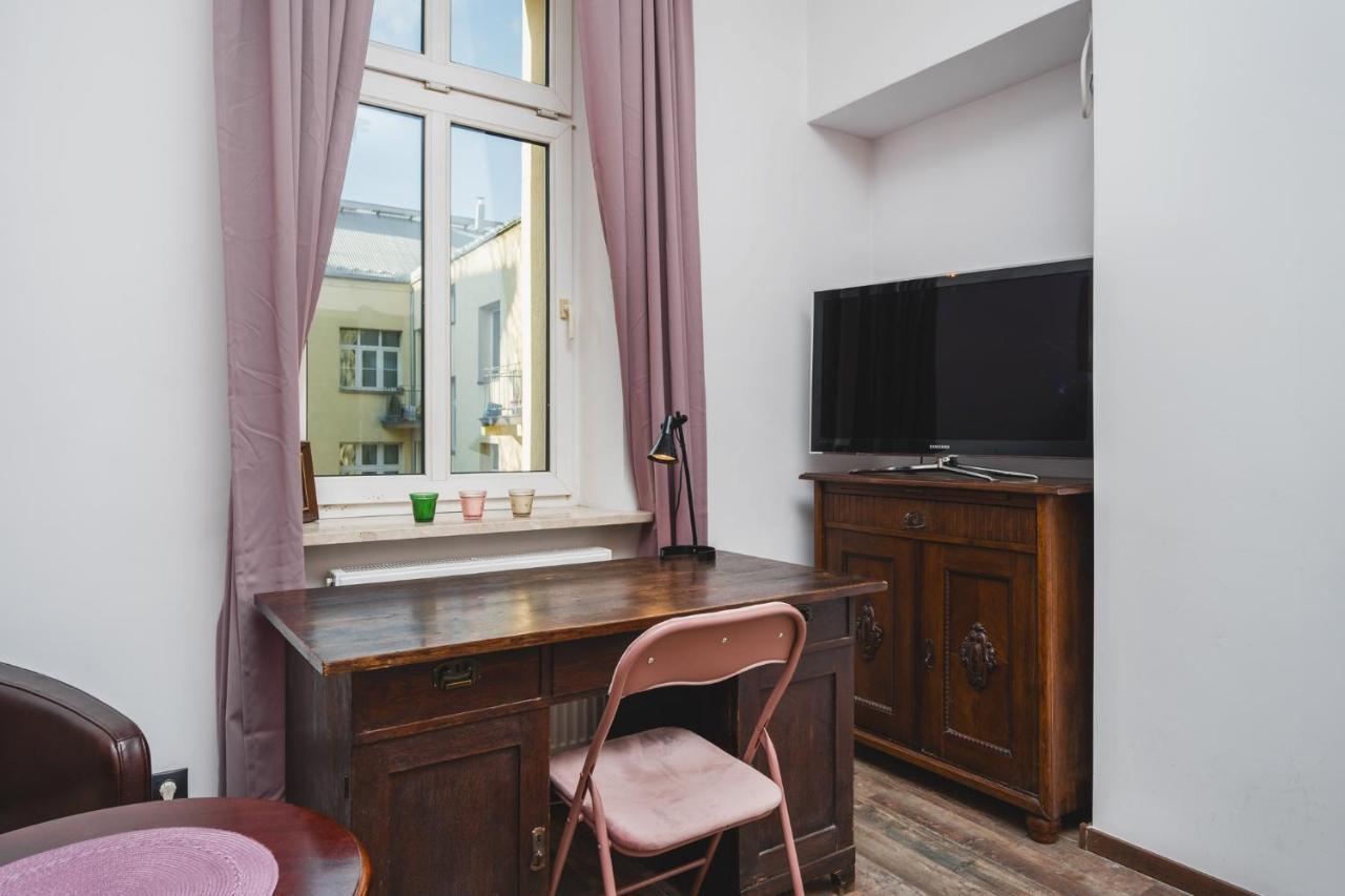 Riverside Center With Classic Vibes - By Upstairs Krakow