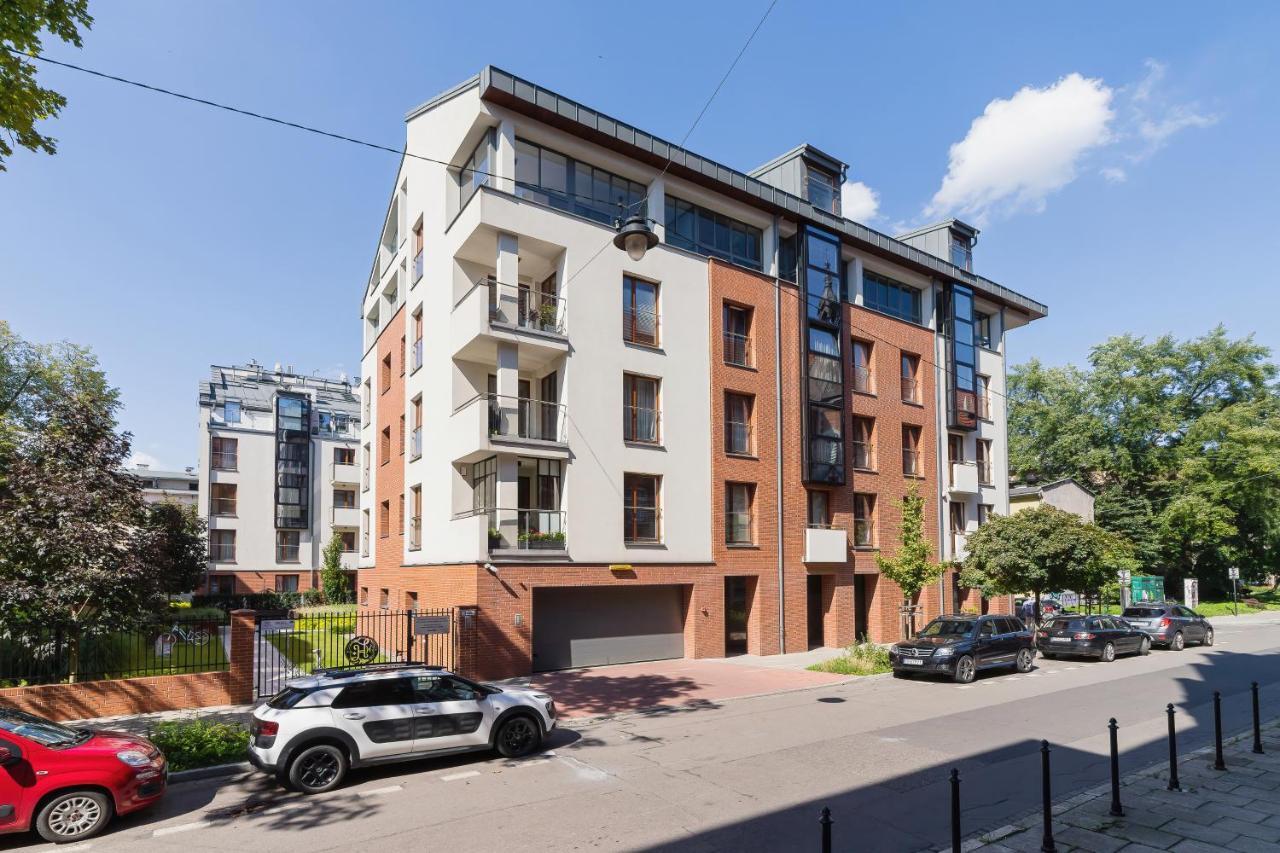 Apartment Harmonica Trynitarska By Renters *