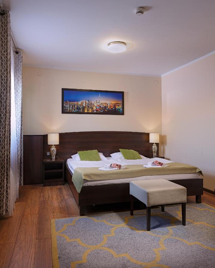 Lumen Aparthotel 3*