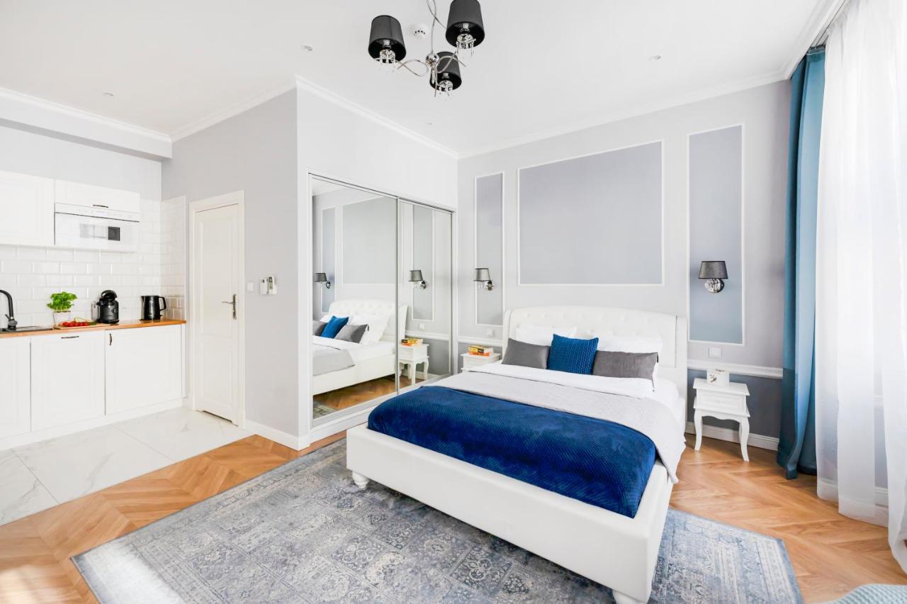 Main Square Aparthotel 3*