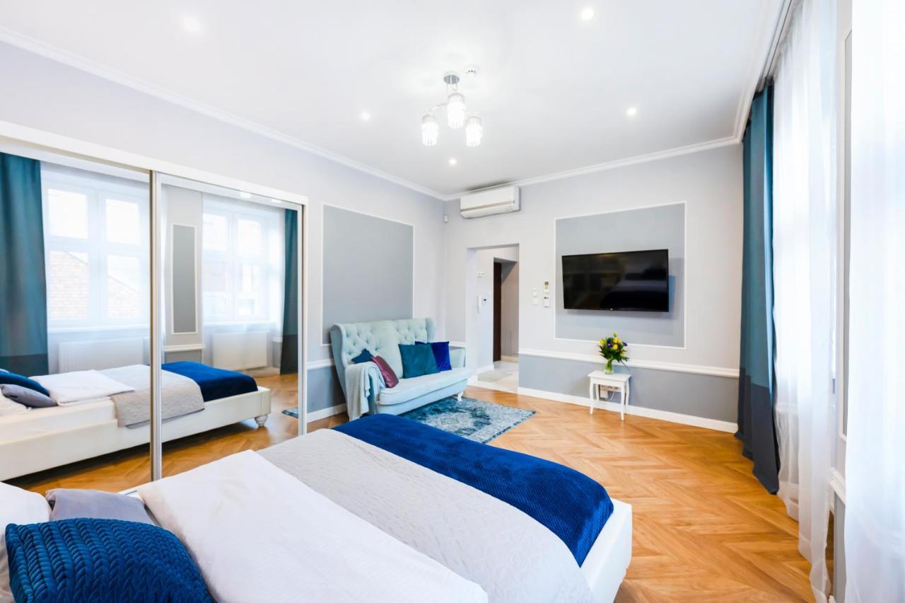 Aparthotel Main Square 3*