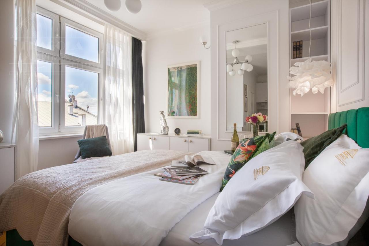 Feniks Fragola Main Square Apartment