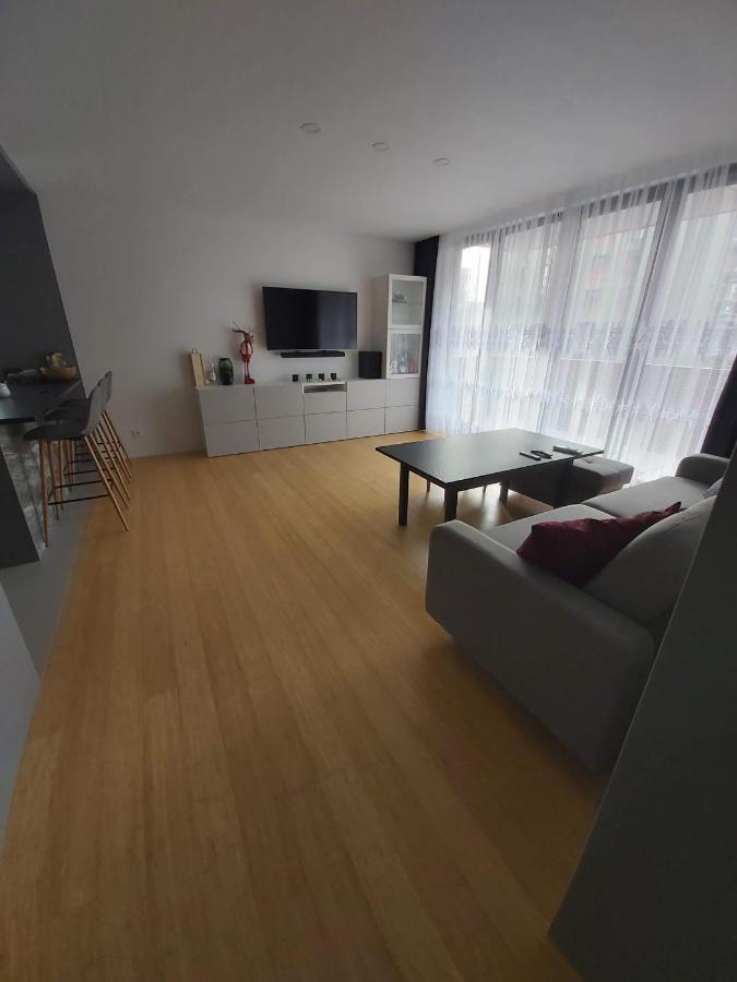 Apartment Wizjonerow Luxury & Garage Krakow