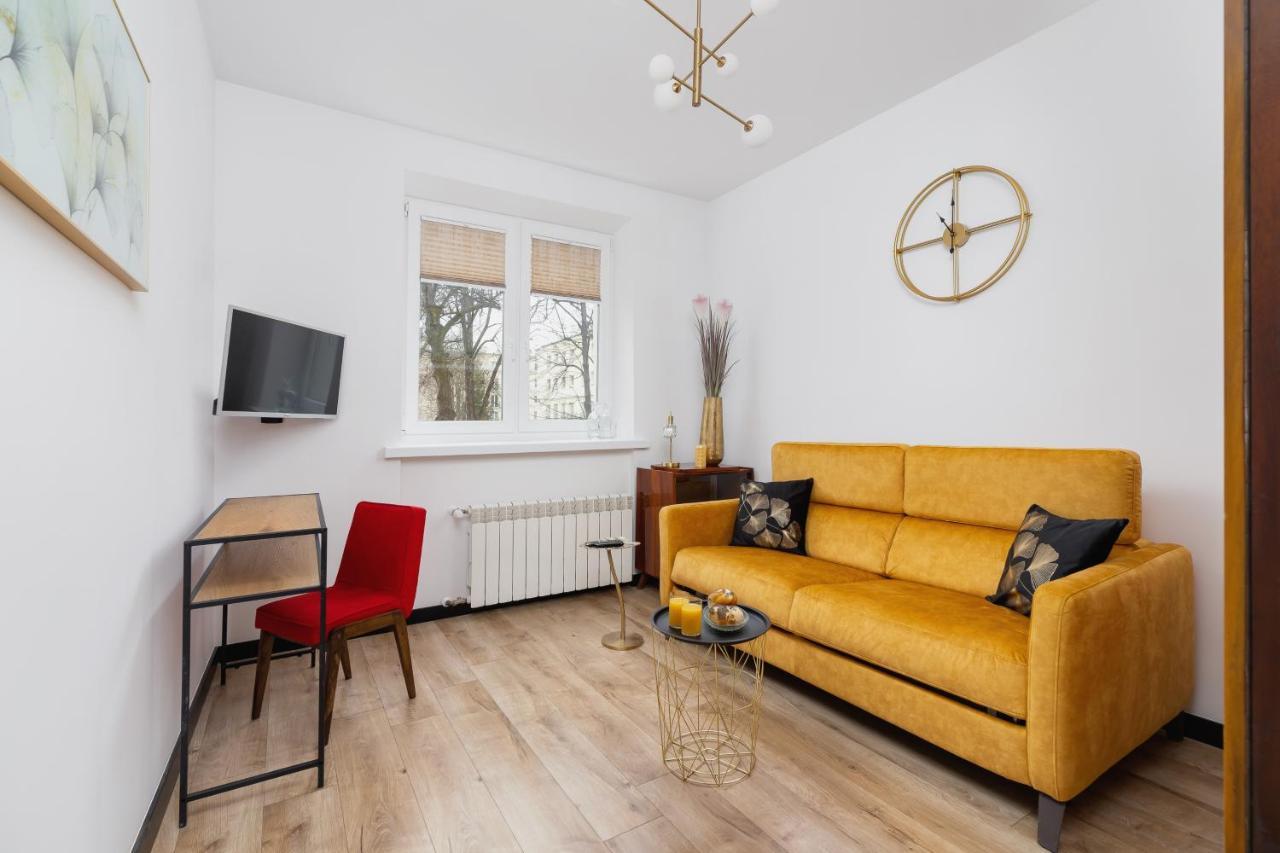 Apartment Osiedle Szkolne Cracow By Renters